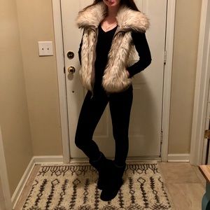 SALE❗️BB Dakota Hettie Faux Fur Vest
